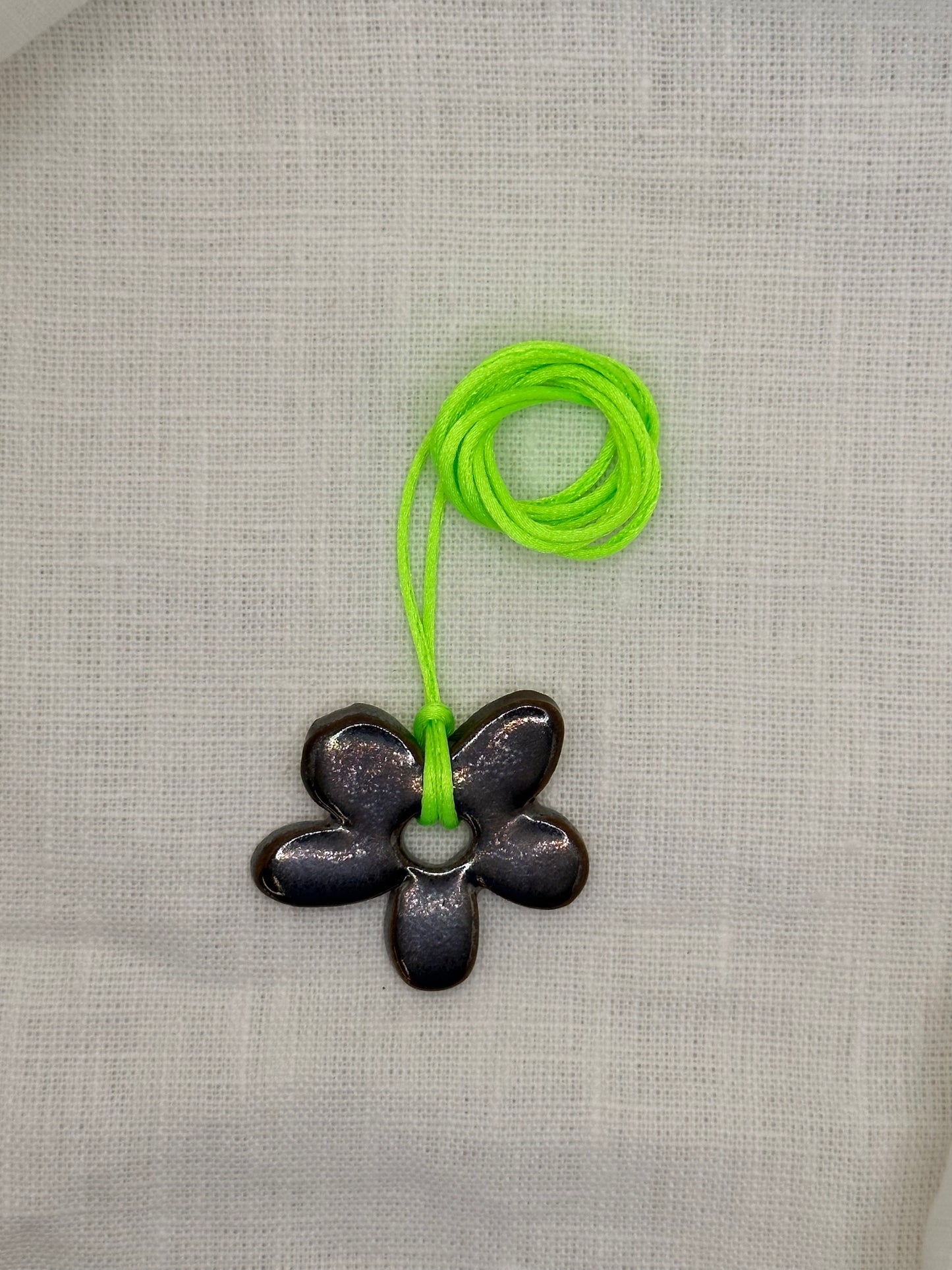 Collier bébé fleur chrome